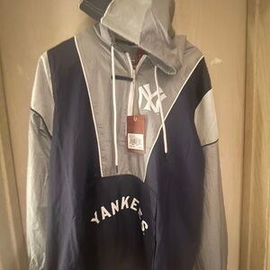 Gray and Navy Yankees Hoodie